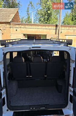 Минивэн Renault Trafic 2015 в 