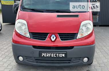 Вантажний фургон Renault Trafic 2012 в Чернівцях