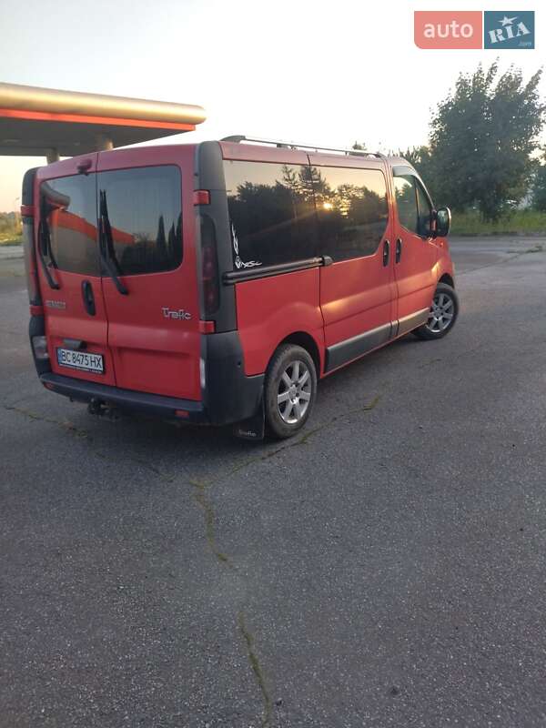 Минивэн Renault Trafic 2006 в Самборе фото 5 Минивэн Renault Trafic 2006 в Самборе