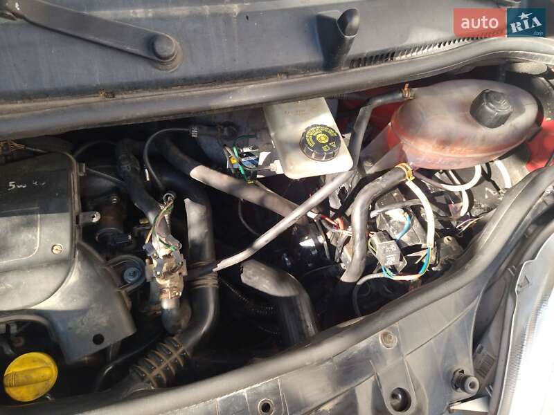 Минивэн Renault Trafic 2006 в Самборе фото 30 Минивэн Renault Trafic 2006 в Самборе