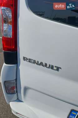 Минивэн Renault Trafic 2014 в 