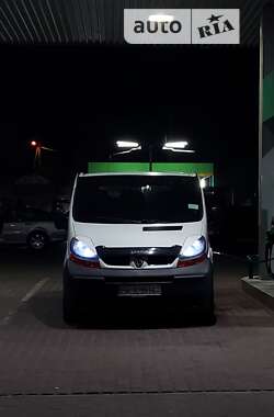 Мінівен Renault Trafic 2005 в Рівному