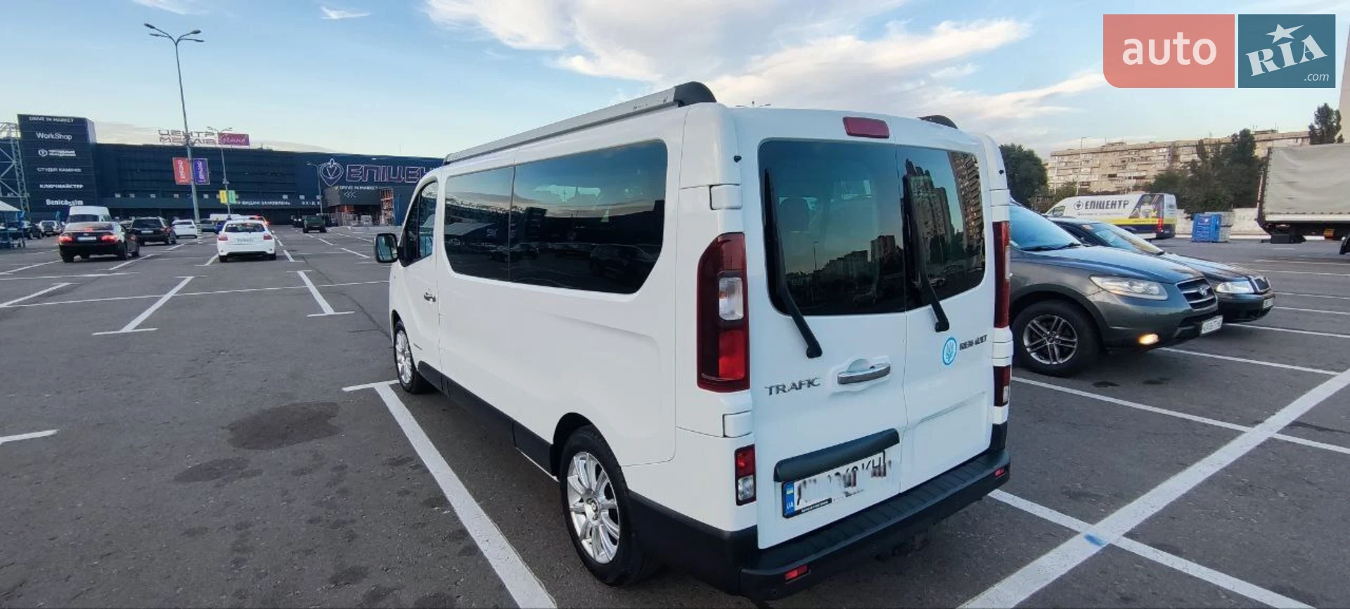 2017 Renault Trafic - мініатюра 3