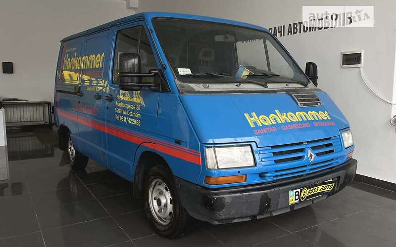 Інші вантажівки Renault Trafic 1999 в Червонограді