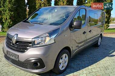 Минивэн Renault Trafic 2015 в Дубно