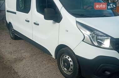 Грузовой фургон Renault Trafic 2015 в Житомире