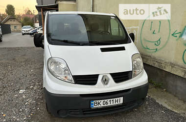 Вантажний фургон Renault Trafic 2013 в Ужгороді