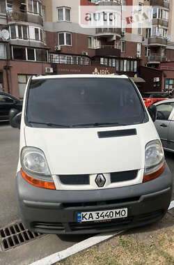 Мінівен Renault Trafic 2004 в Камені-Каширському