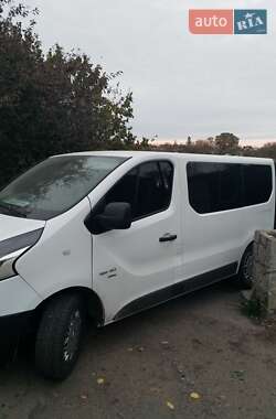 Минивэн Renault Trafic 2017 в 