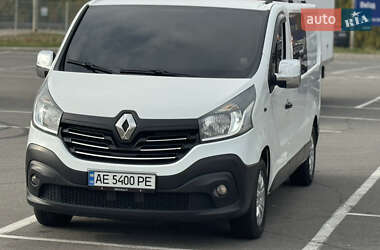 Вантажопасажирський фургон Renault Trafic 2016 в Дніпрі