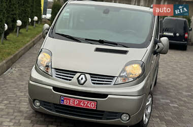 Минивэн Renault Trafic 2011 в Сарнах