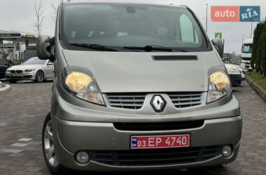 Минивэн Renault Trafic 2011 в Сарнах