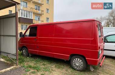 Грузовой фургон Renault Trafic 1995 в Шостке