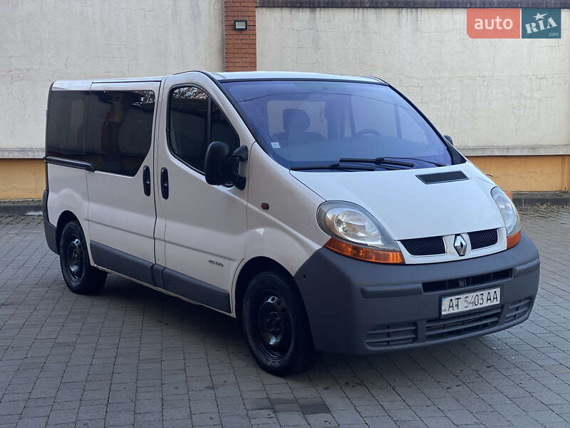 Минивэн Renault Trafic 2004 в Коломые