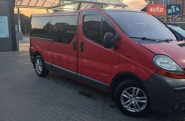 Минивэн Renault Trafic 2004 в Сарнах