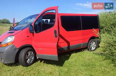 Минивэн Renault Trafic 2004 в Сарнах