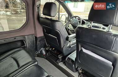 Грузопассажирский фургон Renault Trafic 2011 в Киеве