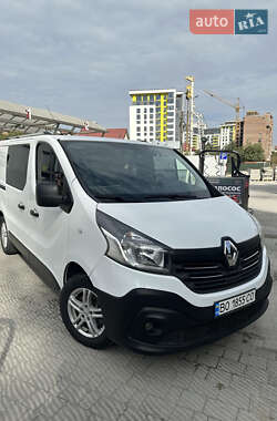 Вантажний фургон Renault Trafic 2015 в Тернополі