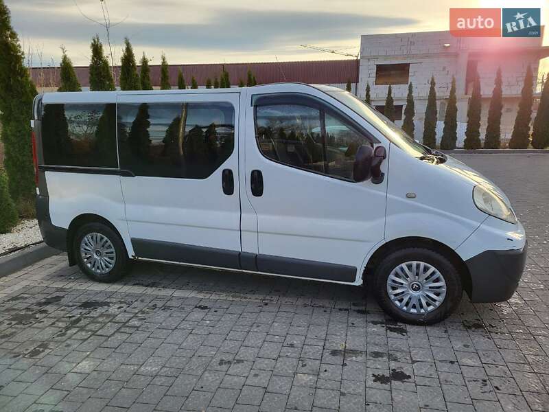 Минивэн Renault Trafic 2007 в Надворной