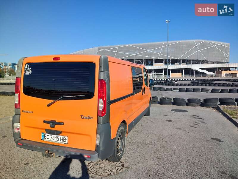 Грузовой фургон Renault Trafic 2013 в Львове