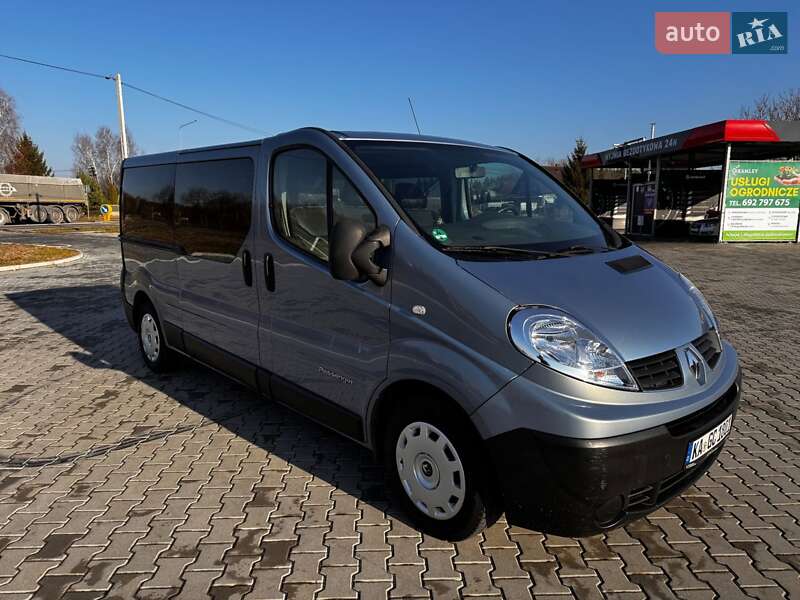 Минивэн Renault Trafic 2011 в Полтаве фото Минивэн Renault Trafic 2011 в Полтаве