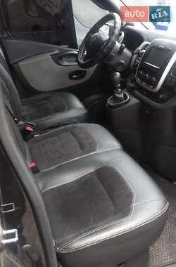 Минивэн Renault Trafic 2015 в 