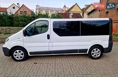 Минивэн Renault Trafic 2013 в 