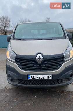 Минивэн Renault Trafic 2015 в Кривом Роге