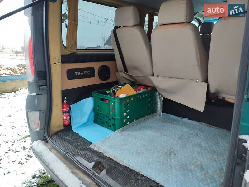 Мінівен Renault Trafic 2006 в Кореці фото 9 Мінівен Renault Trafic 2006 в Кореці
