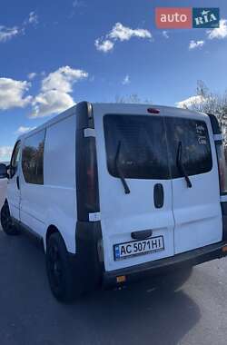 Вантажний фургон Renault Trafic 2004 в Бердичеві