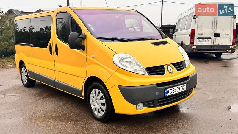 Мінівен Renault Trafic 2013 в Нововолинську