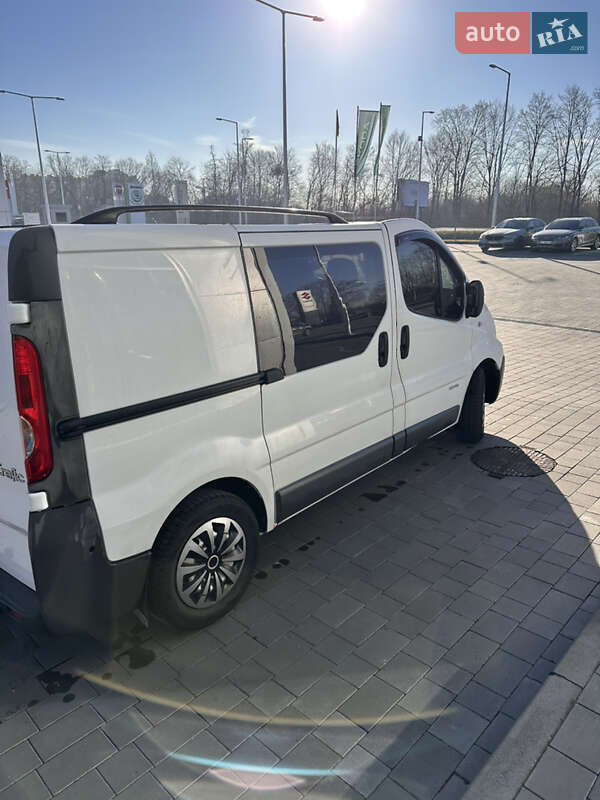 Минивэн Renault Trafic 2008 в Ивано-Франковске