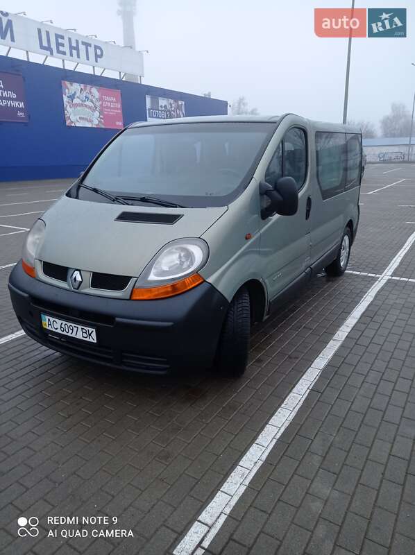 Мінівен Renault Trafic 2006 в Нововолинську