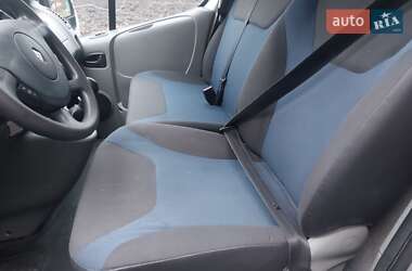 Вантажний фургон Renault Trafic 2012 в Рівному