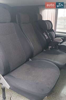 Минивэн Renault Trafic 2004 в 
