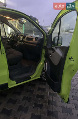 Грузовой фургон Renault Trafic 2015 в 