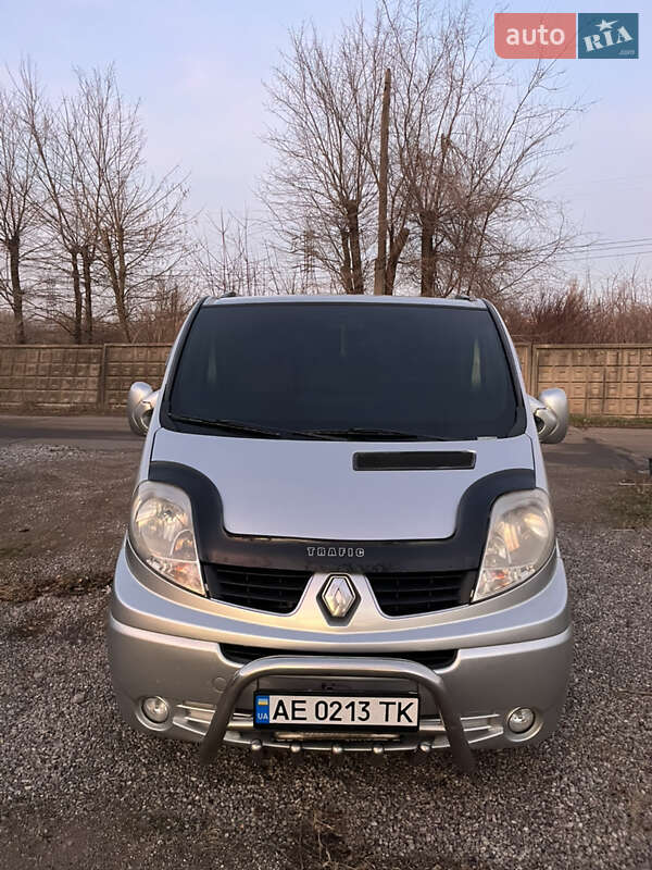 Мінівен Renault Trafic 2008 в Кривому Розі