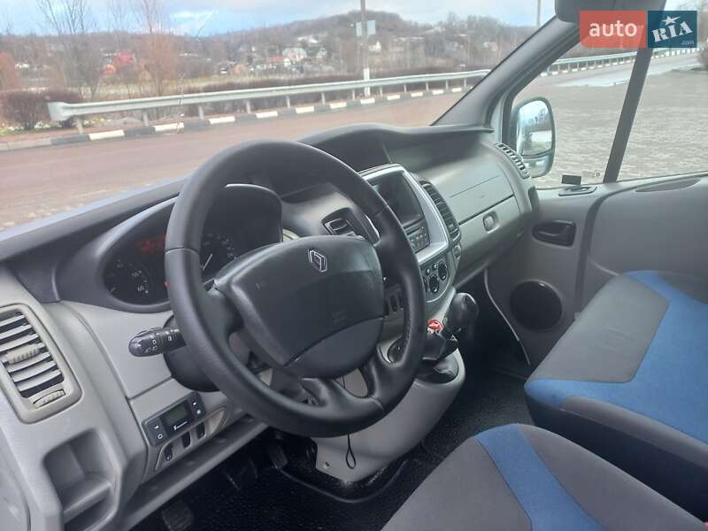 Вантажний фургон Renault Trafic 2014 в Рівному