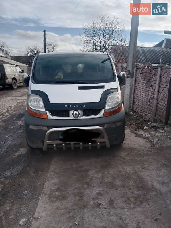 Минивэн Renault Trafic 2005 в Сумах