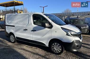Грузовой фургон Renault Trafic 2020 в 