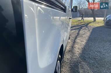Грузовой фургон Renault Trafic 2020 в 
