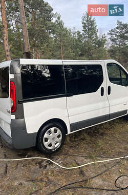 Минивэн Renault Trafic 2006 в Рокитном