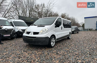 Вантажопасажирський фургон Renault Trafic 2013 в Рівному