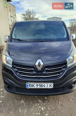 Грузовой фургон Renault Trafic 2016 в 