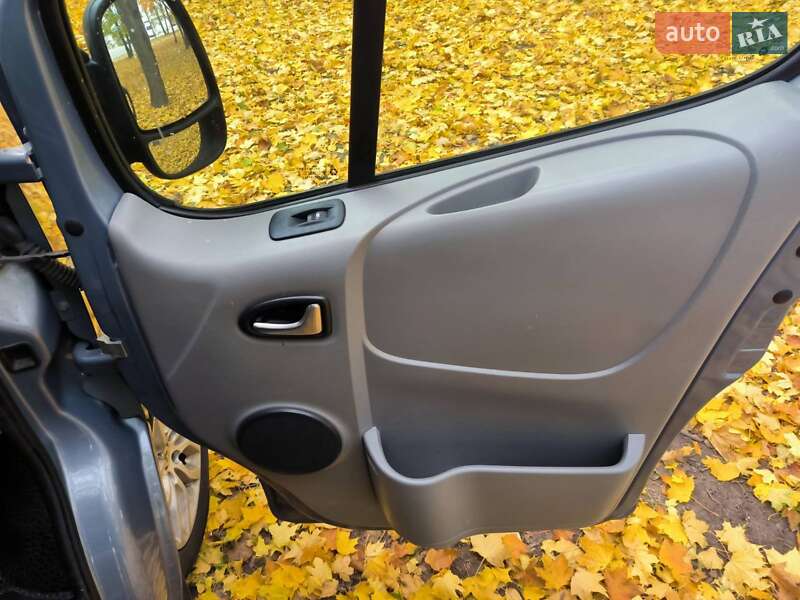 Минивэн Renault Trafic 2011 в Умани