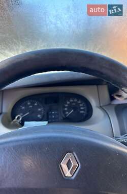 Минивэн Renault Trafic 2005 в 