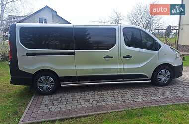 Минивэн Renault Trafic 2015 в 