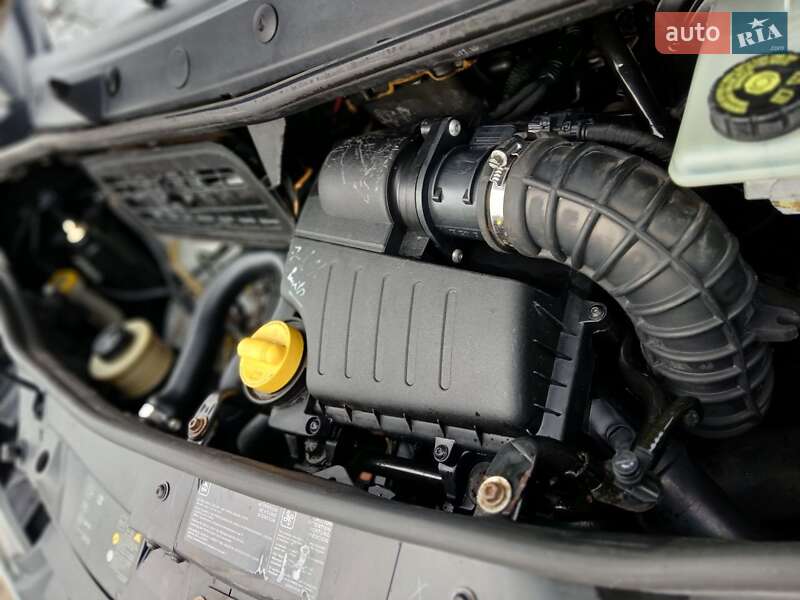 Грузовой фургон Renault Trafic 2013 в Бердичеве фото 36 Грузовой фургон Renault Trafic 2013 в Бердичеве