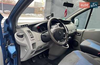 Мінівен Renault Trafic 2011 в 