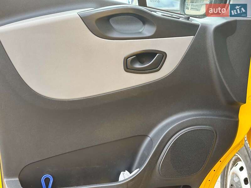 Вантажний фургон Renault Trafic 2017 в Одесі фото 11 Вантажний фургон Renault Trafic 2017 в Одесі